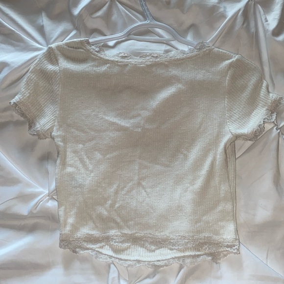 Lace Edge Ribbed T-shirt - Picture 2 of 2